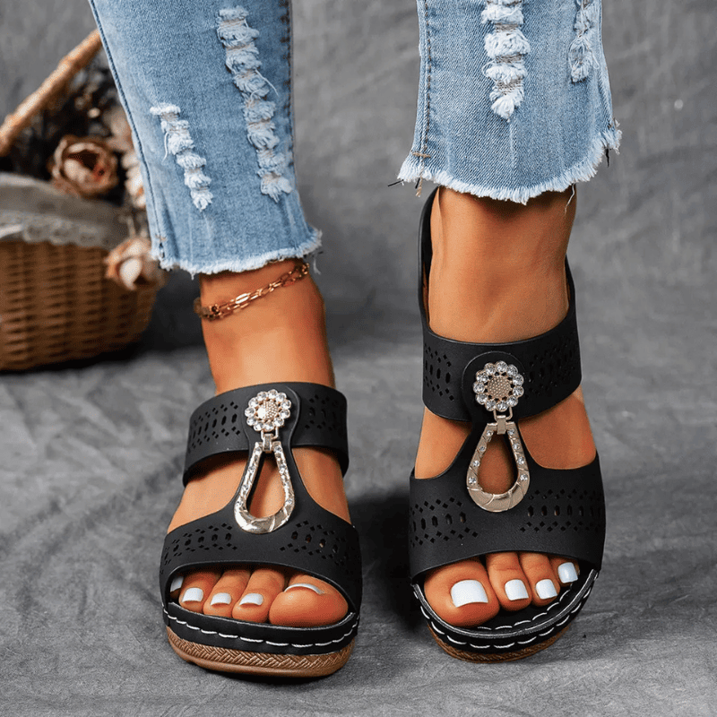 BelleLuxe Sandals – Elegance Without Foot Pain